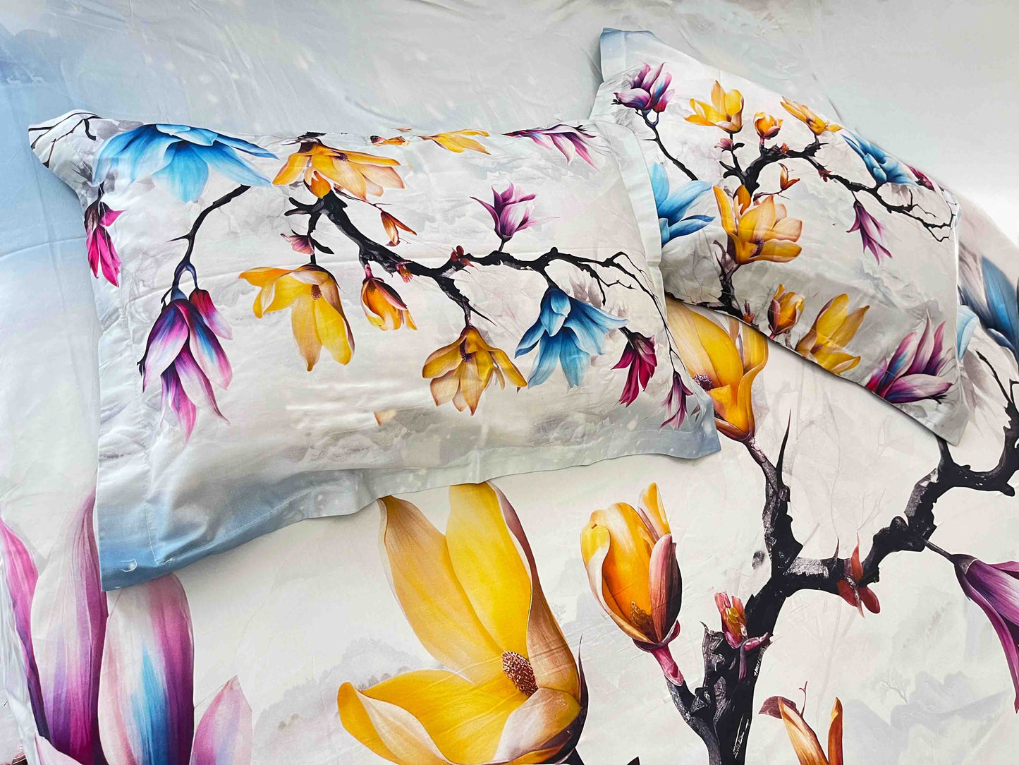 Magnolia on Ivory