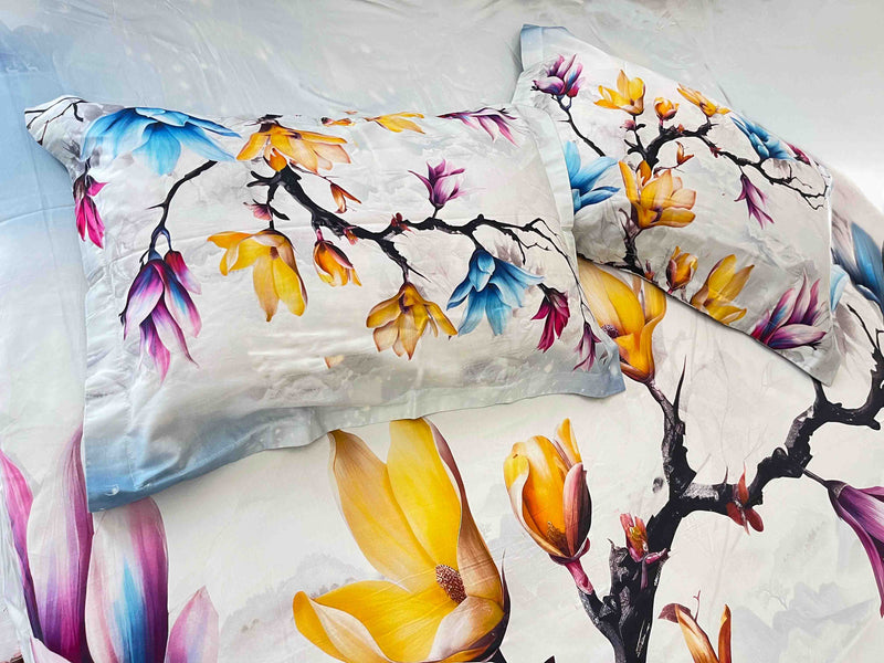 Magnolia on Ivory