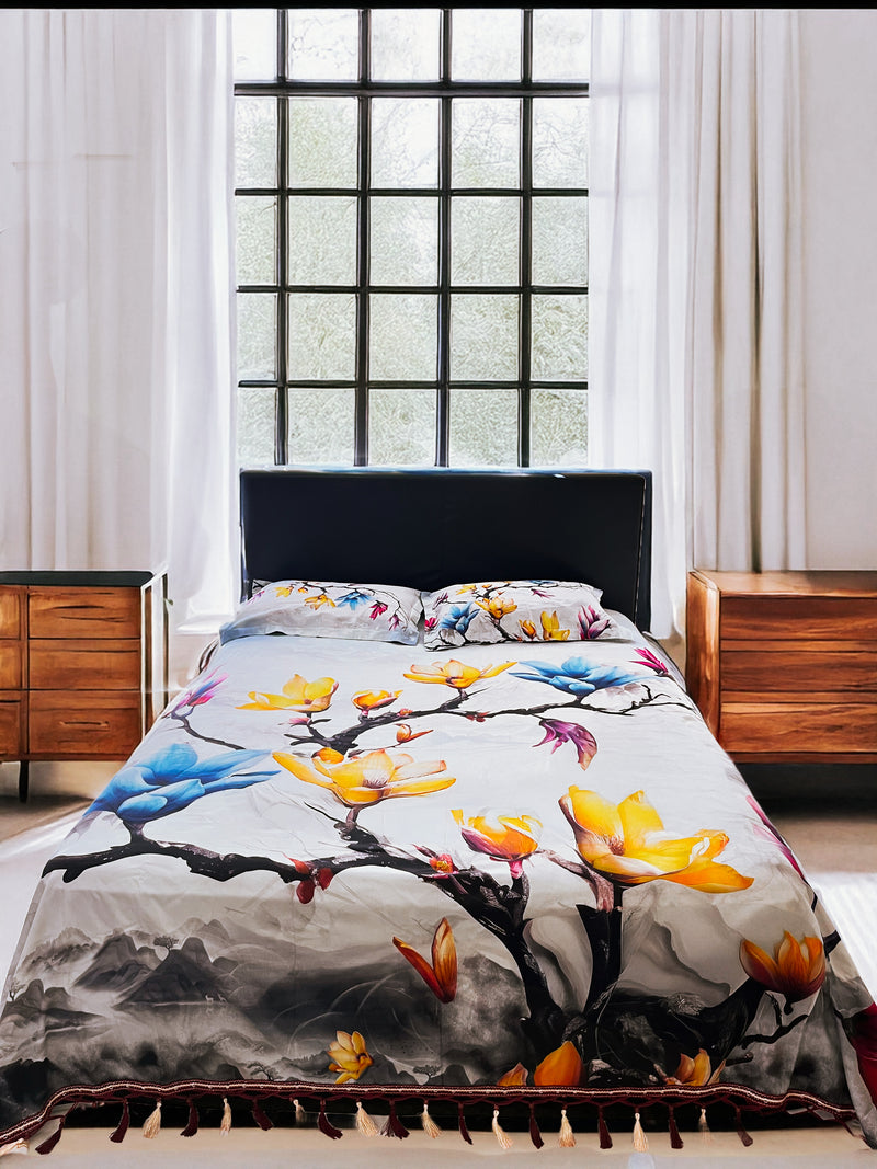 Magnolia on Ivory